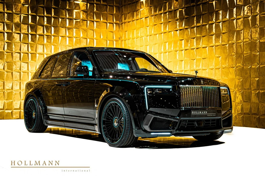 Rolls-Royce Cullinan Series II Black Badge NOVITEC, front three-quarter view.