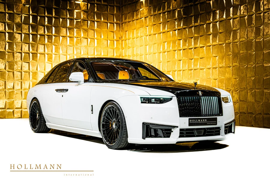 Rolls-Royce Ghost Series II Black Badge NOVITEC, front three-quarter view.