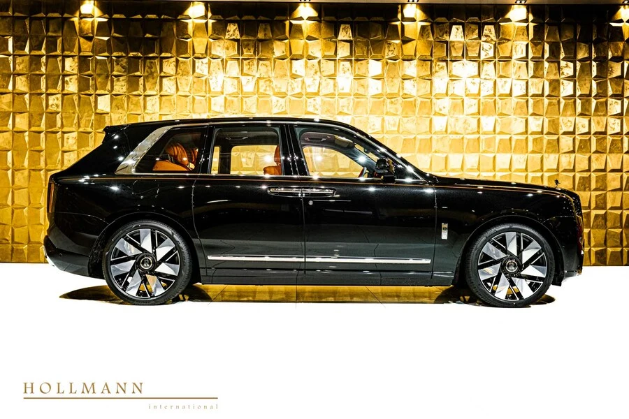 Rolls-Royce Cullinan Series II, 2/10