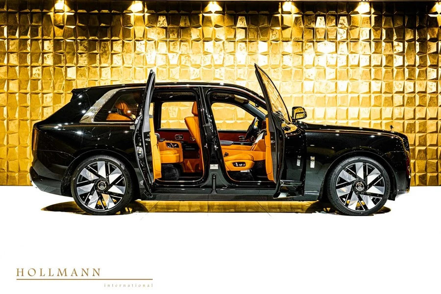 Rolls-Royce Cullinan Series II, 3/10