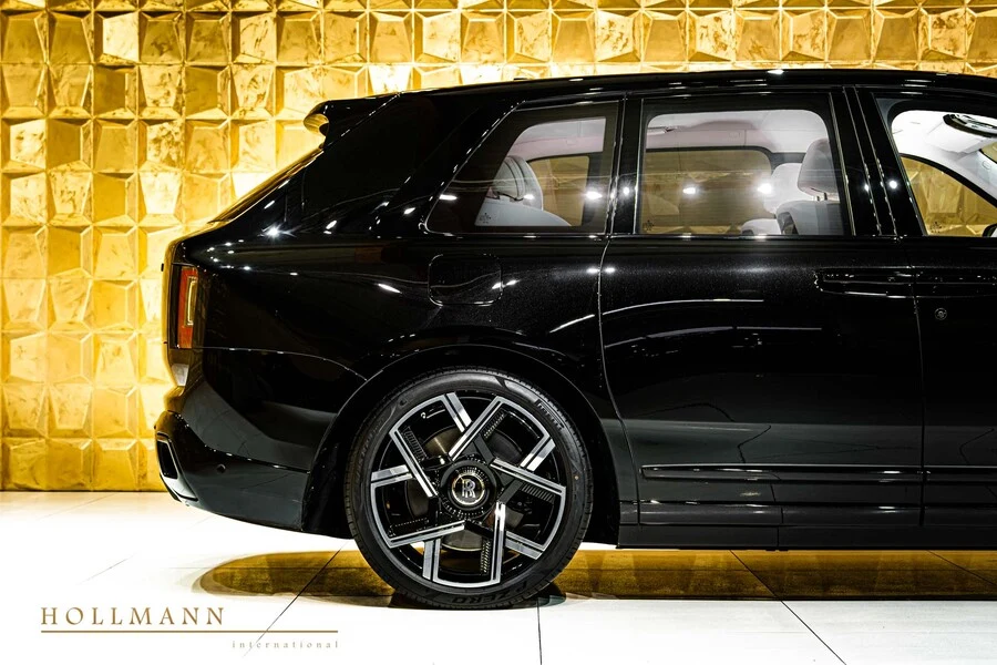 Rolls-Royce Cullinan Series II Black Badge, 8/10