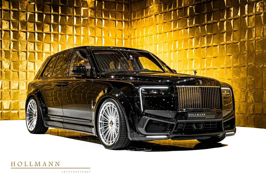 Rolls-Royce Cullinan Series II Black Badge NOVITEC, front three-quarter view.
