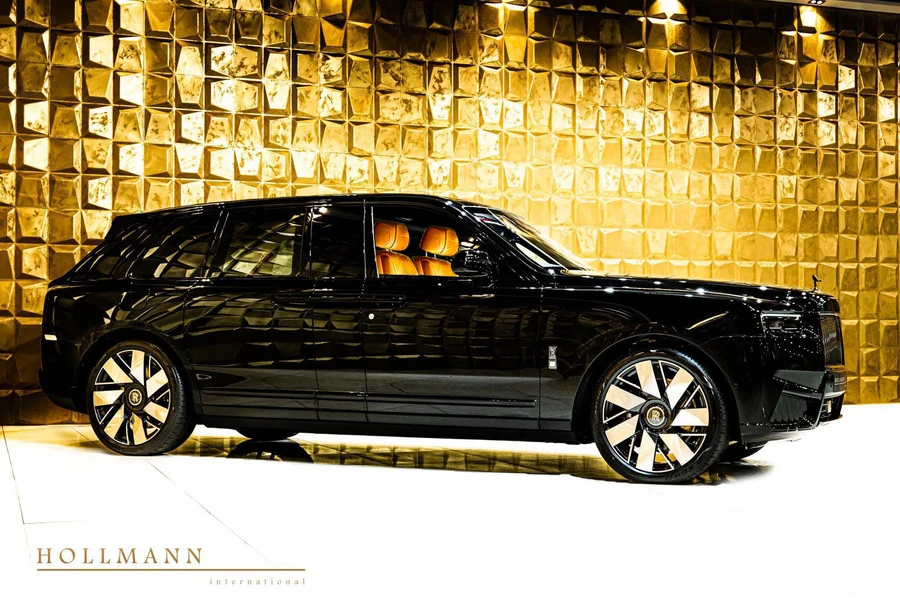 Rolls-Royce Cullinan Series II armored VR6 extended by 13.8 in, 2/10