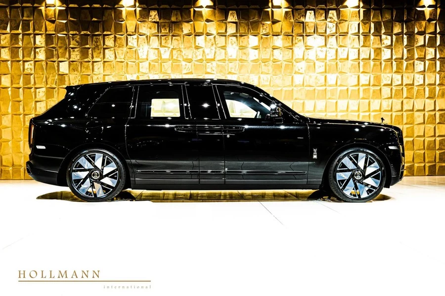 Rolls-Royce Cullinan Series II armored VR6 extended by 13.8 in, 3/10