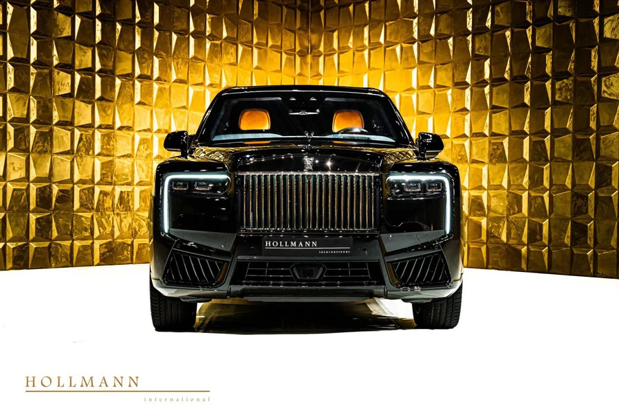 Rolls-Royce Cullinan Series II armored VR6 extended by 13.8 in, 4/10