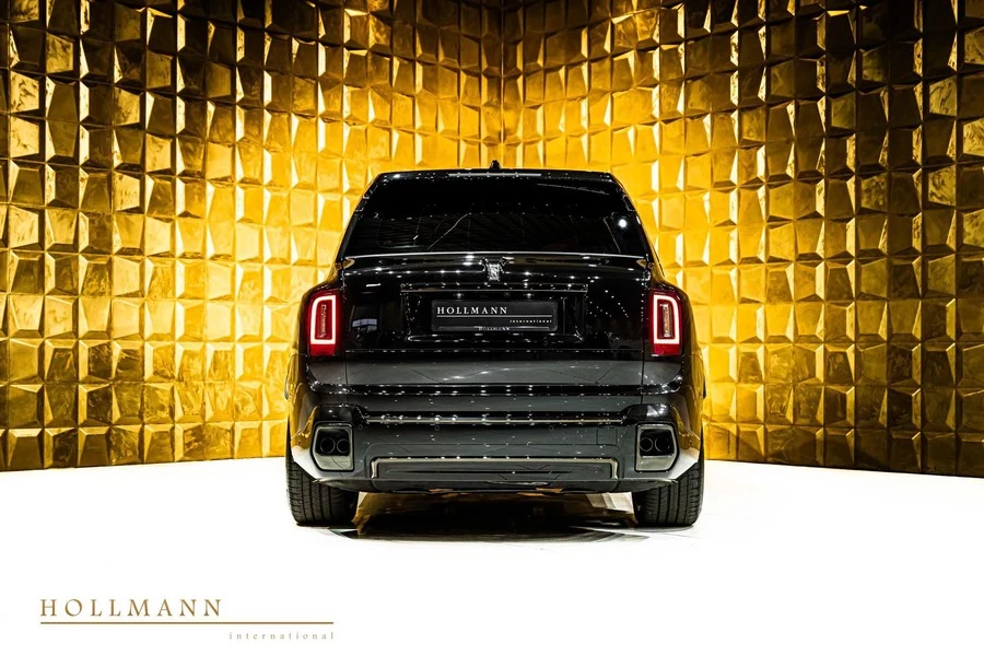 Rolls-Royce Cullinan Series II armored VR6 extended by 13.8 in, 5/10
