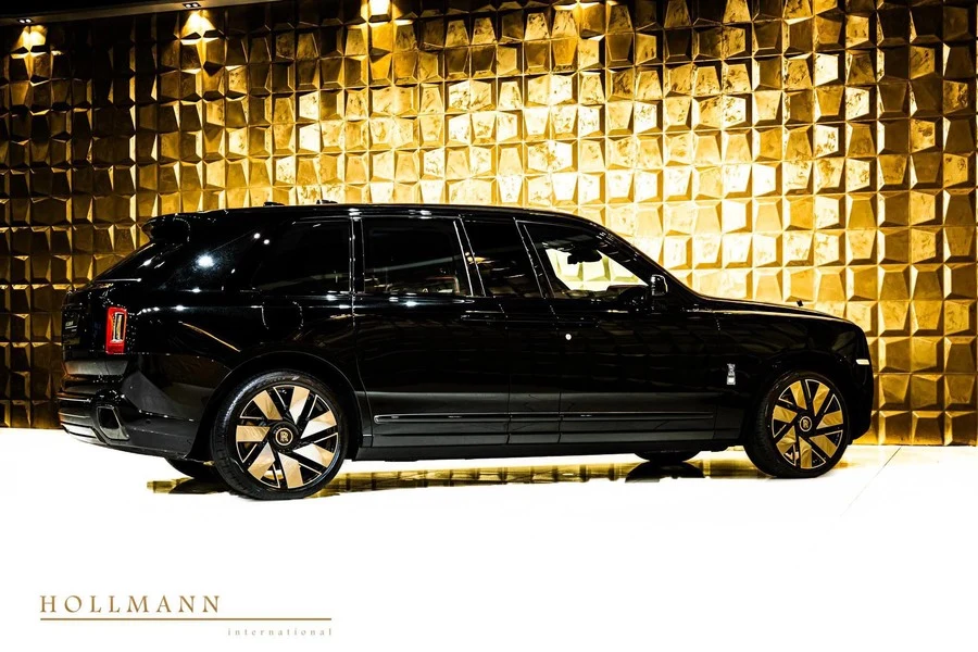 Rolls-Royce Cullinan Series II armored VR6 extended by 13.8 in, 6/10