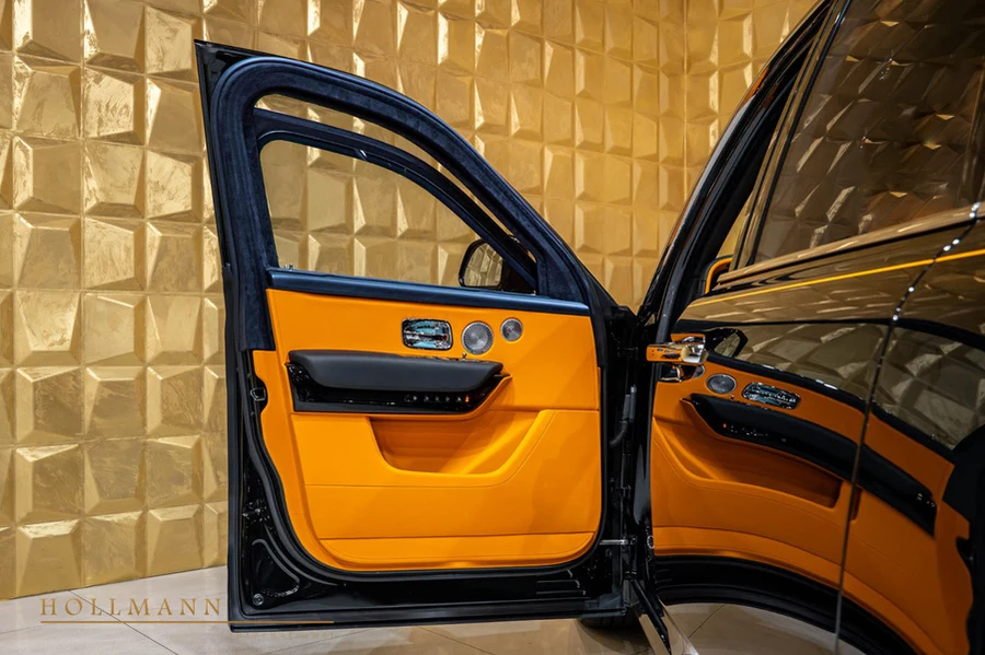 Rolls-Royce Cullinan Series II armored VR6 extended by 13.8 in, 8/10