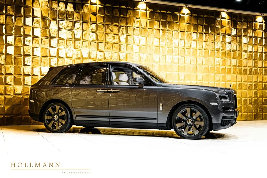 Rolls-Royce Cullinan, 2/10