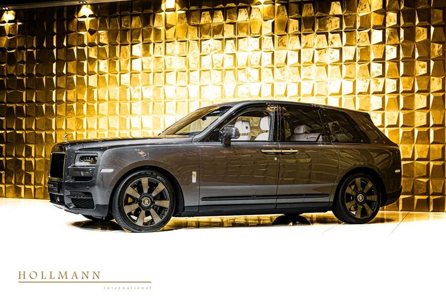 Rolls-Royce Cullinan, 4/10