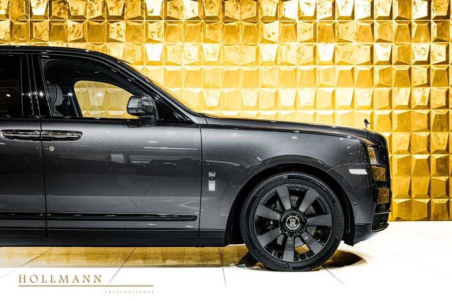 Rolls-Royce Cullinan, 7/10