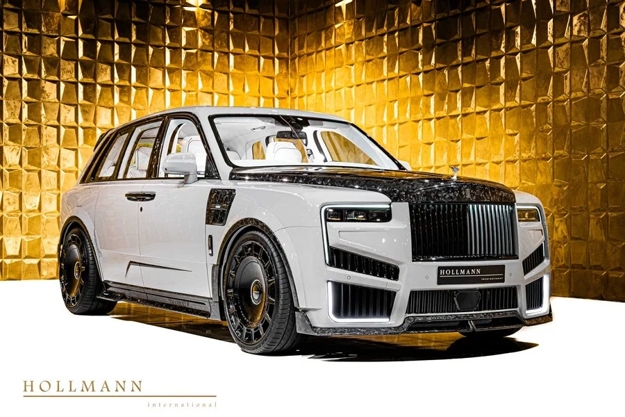 Rolls-Royce Cullinan Series II MANSORY, front three-quarter view.