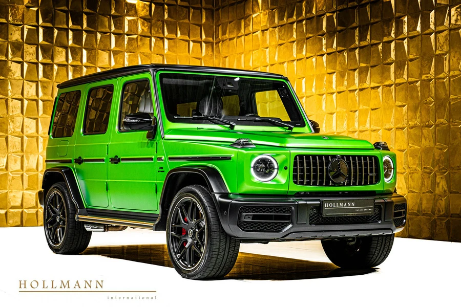Mercedes-Benz G 63 AMG, front three-quarter view.