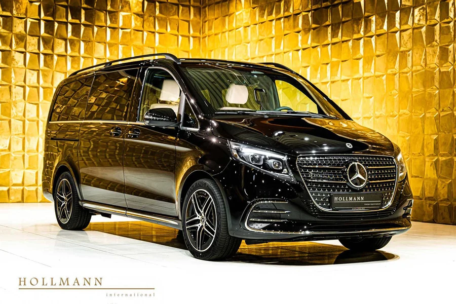 Mercedes-Benz V 300 d 4MATIC long, front three-quarter view.