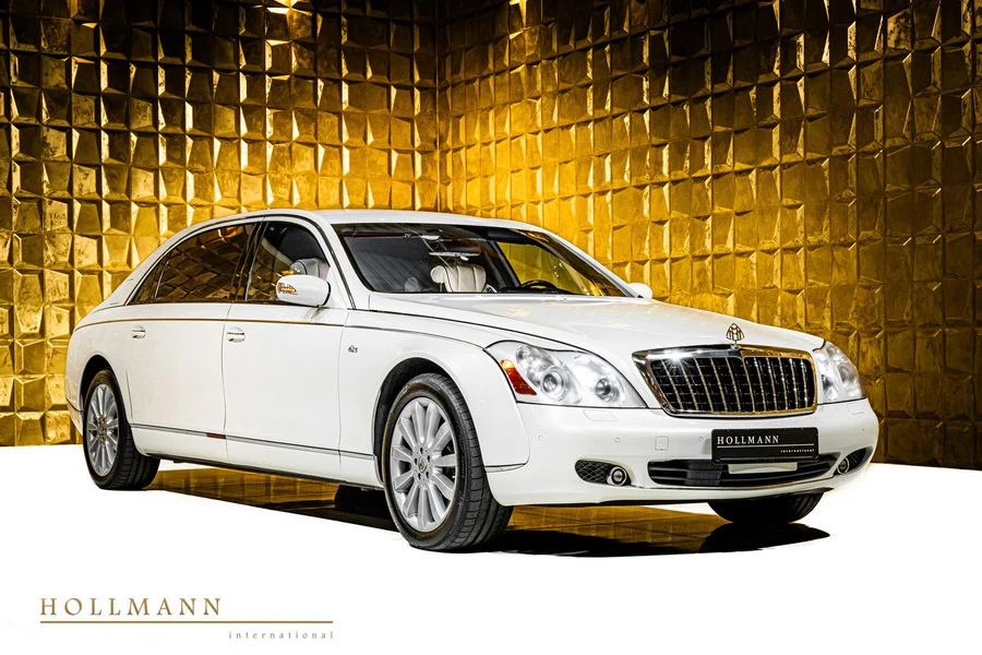 Maybach 62 S, front three-quarter view.