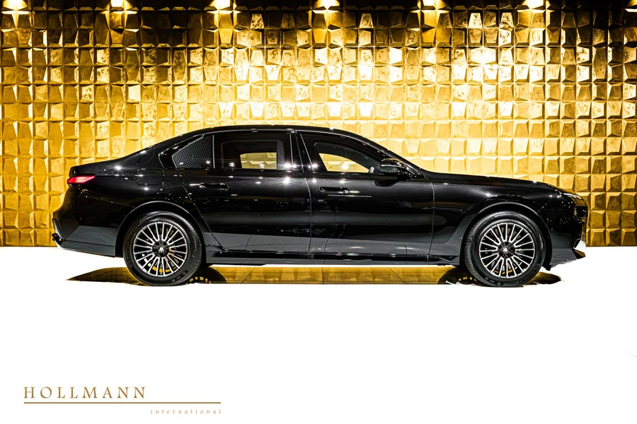 BMW 760i xDrive Protection VR9, 8/10