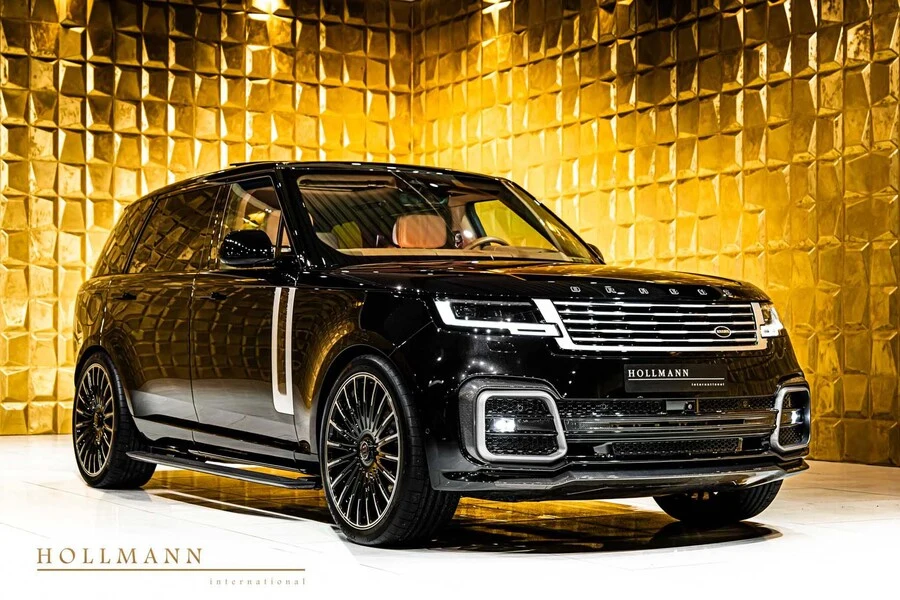 Land Rover Range Rover P615 SV LWB BRABUS 700, front three-quarter view.