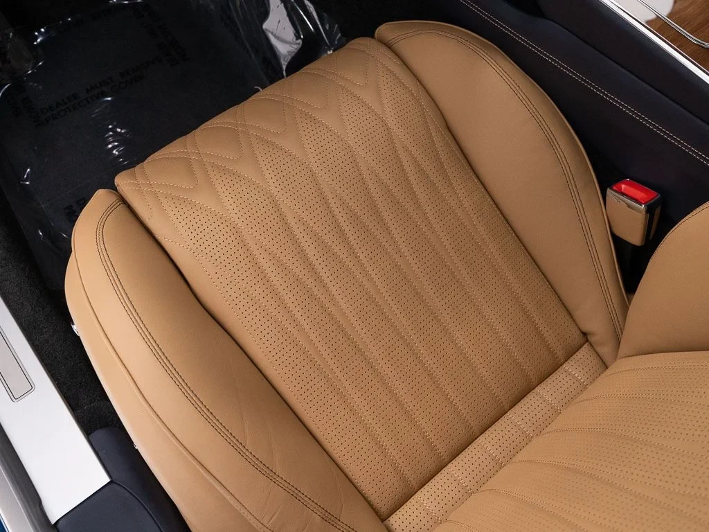 2026 Bentley Flying Spur Azure interior, seats, Camel / Imperial Blue
