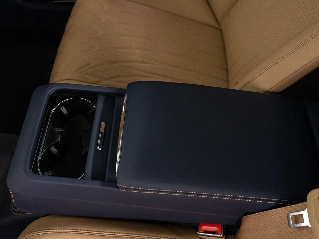 2026 Bentley Flying Spur Azure interior, Camel / Imperial Blue