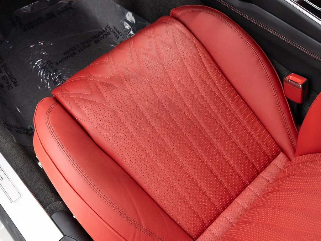 2026 Bentley Flying Spur Azure interior, seats, Hotspur/Beluga