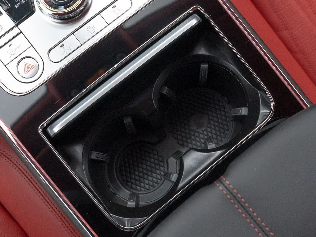 2026 Bentley Flying Spur Azure interior, center console, Hotspur/Beluga