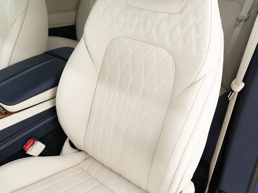2026 Bentley Continental GT Azure interior, seats, Linen / Imperial Blue