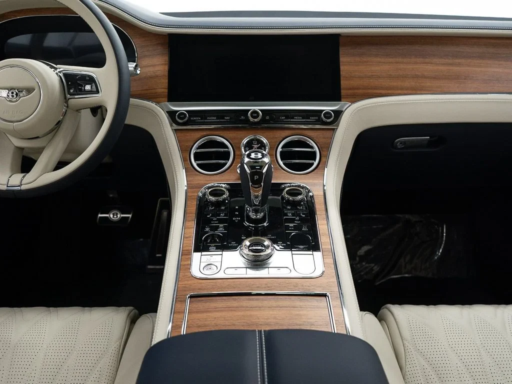 2026 Bentley Continental GT Azure interior, Linen / Imperial Blue