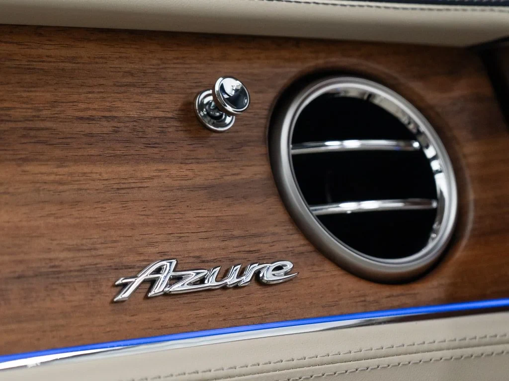 2026 Bentley Continental GT Azure interior, door sill, Linen / Imperial Blue