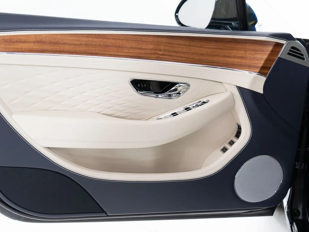2026 Bentley Continental GT Azure interior, door panel, Linen / Imperial Blue