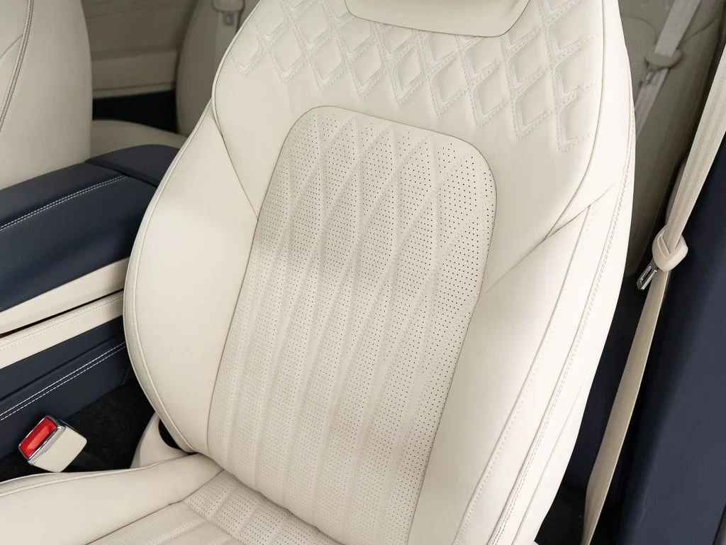 2026 Bentley Continental GT Azure interior, seats, Linen / Imperial Blue