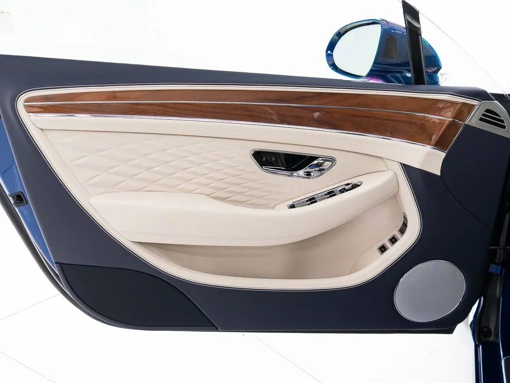 2026 Bentley Continental GT Azure interior, door panel, Linen / Imperial Blue