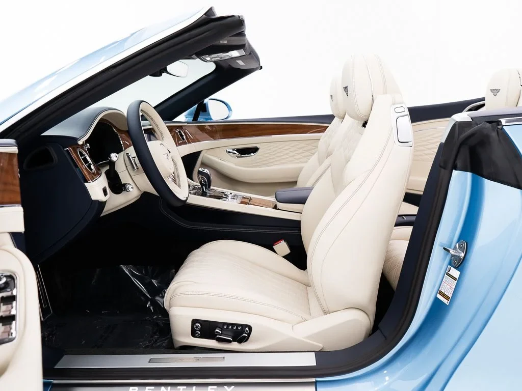 2026 Bentley Continental GTC Azure interior, Linen / Imperial Blue