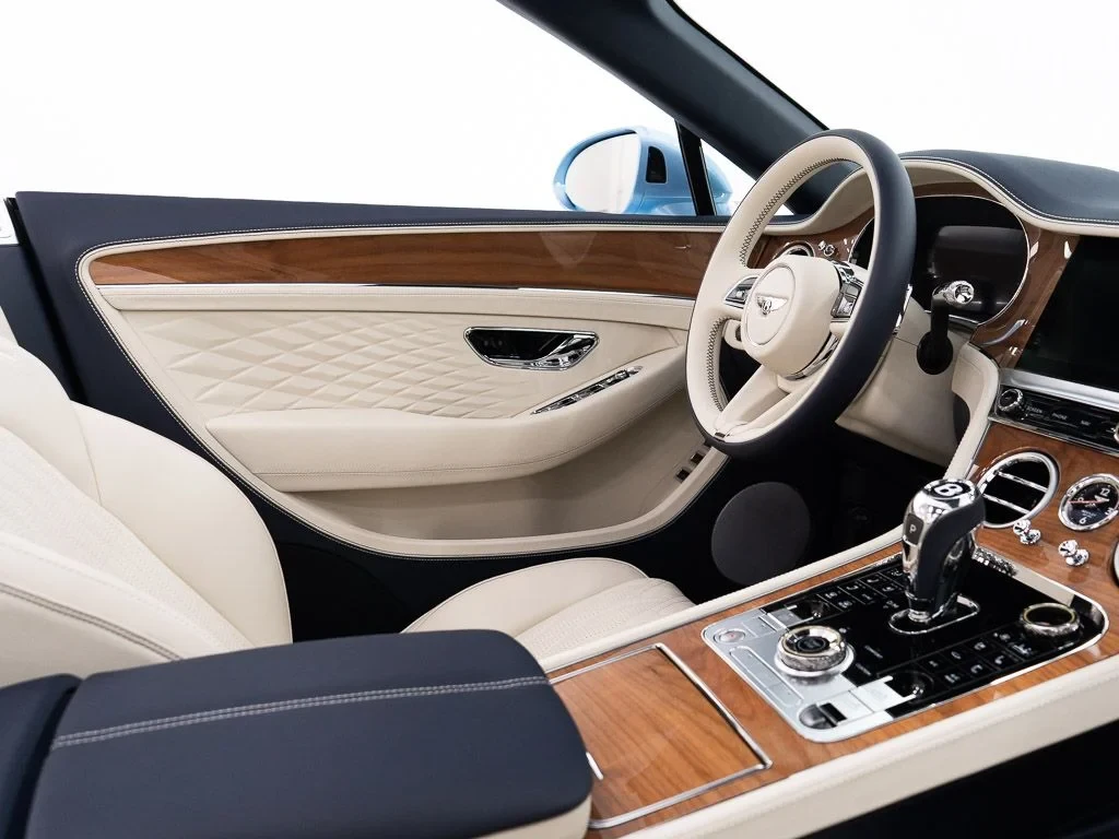 2026 Bentley Continental GTC Azure interior, Linen / Imperial Blue