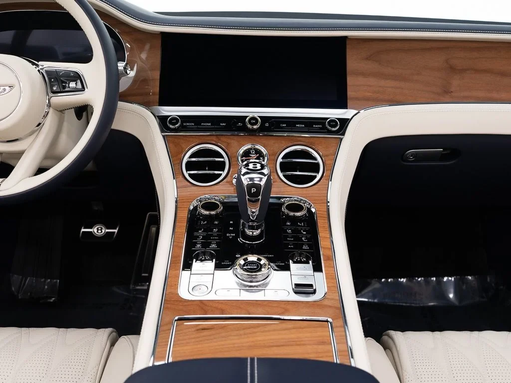 2026 Bentley Continental GTC Azure interior, Linen / Imperial Blue