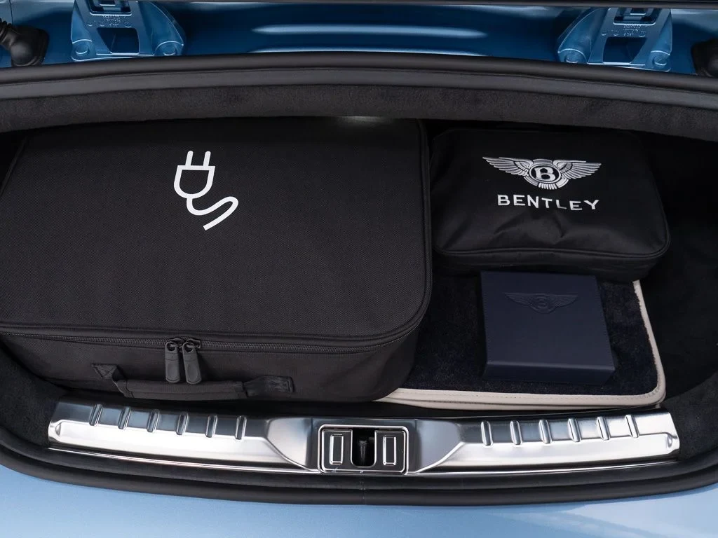 2026 Bentley Continental GTC Azure trunk
