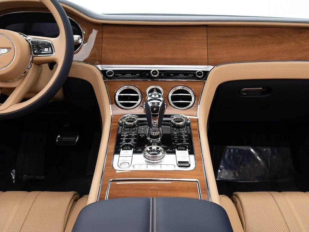 2026 Bentley Continental GTC interior, Camel / Imperial Blue