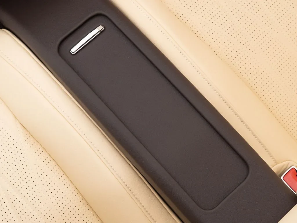2026 Bentley Continental GTC Azure interior, door panel, Magnolia / Burnt Oak