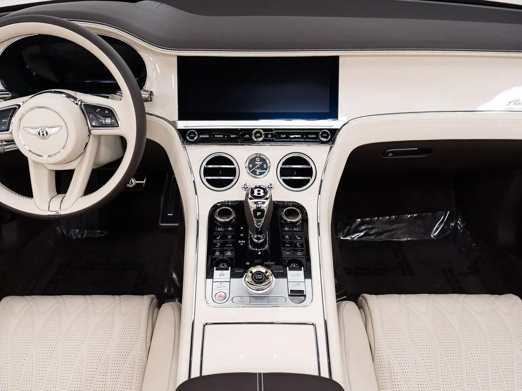 2026 Bentley Continental GTC Azure interior, Linen / Burnt Oak