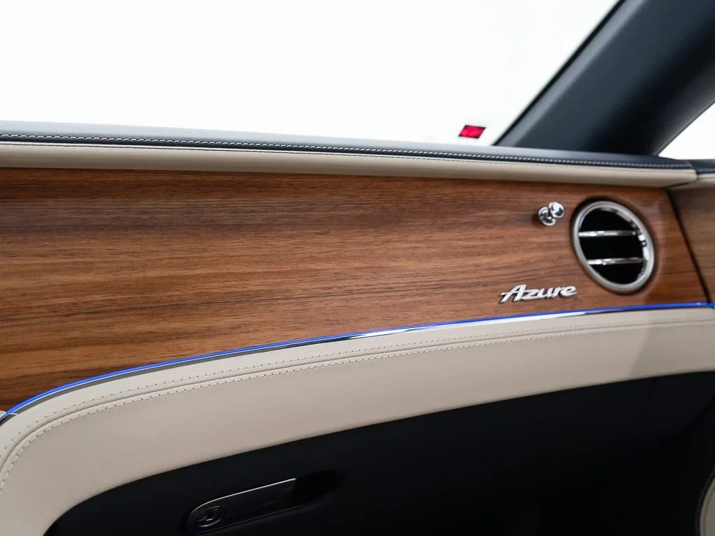 2026 Bentley Continental GTC Azure interior, Linen / Imperial Blue