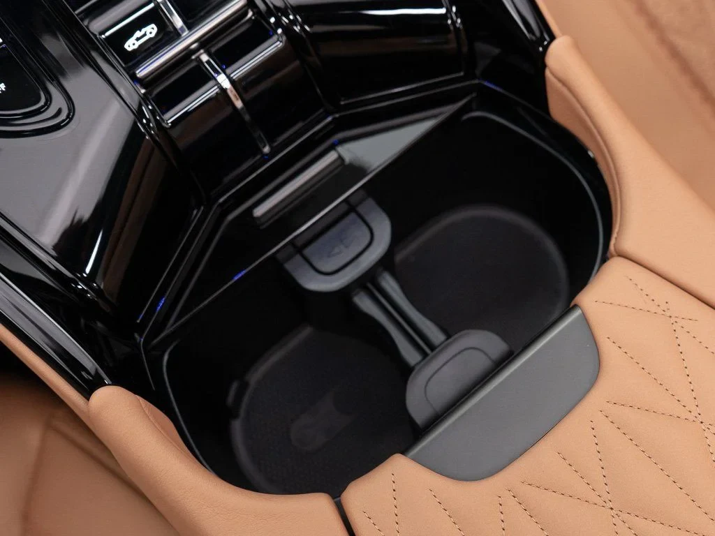 2026 Aston Martin DB12 Volante trunk