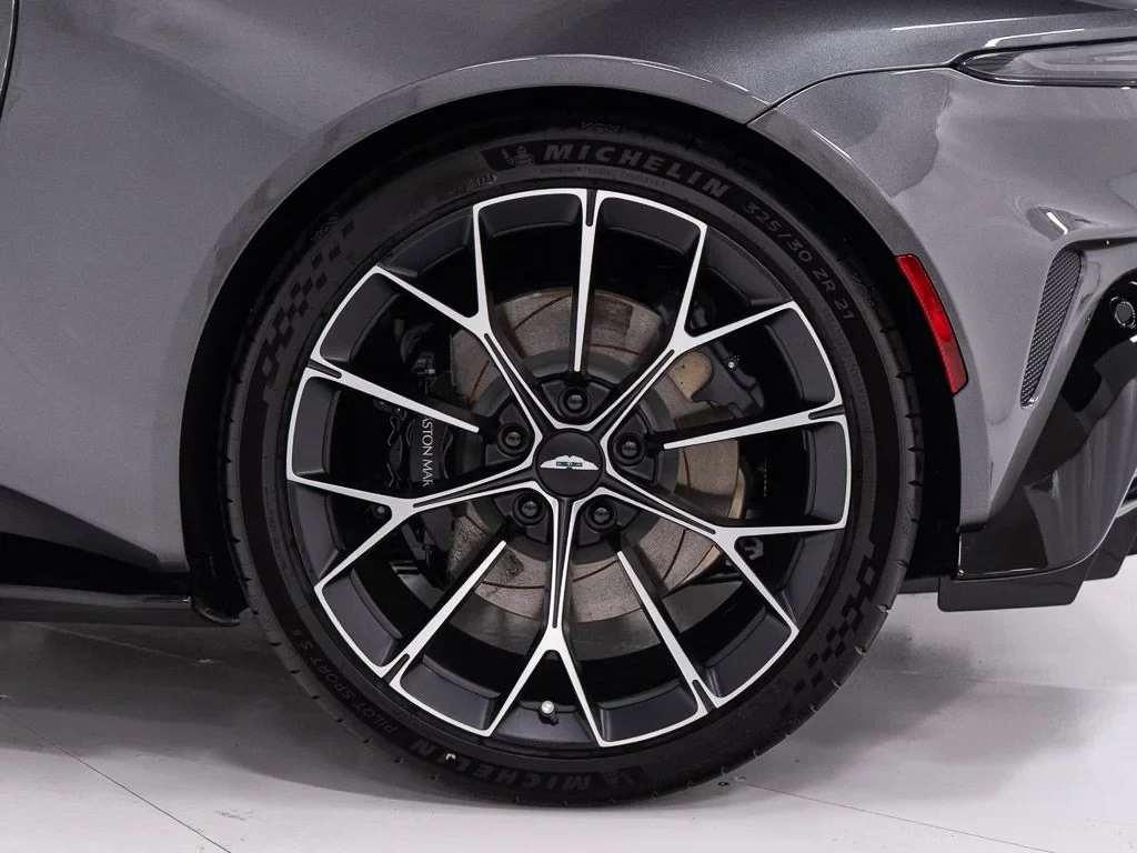 2026 Aston Martin Vantage S wheel