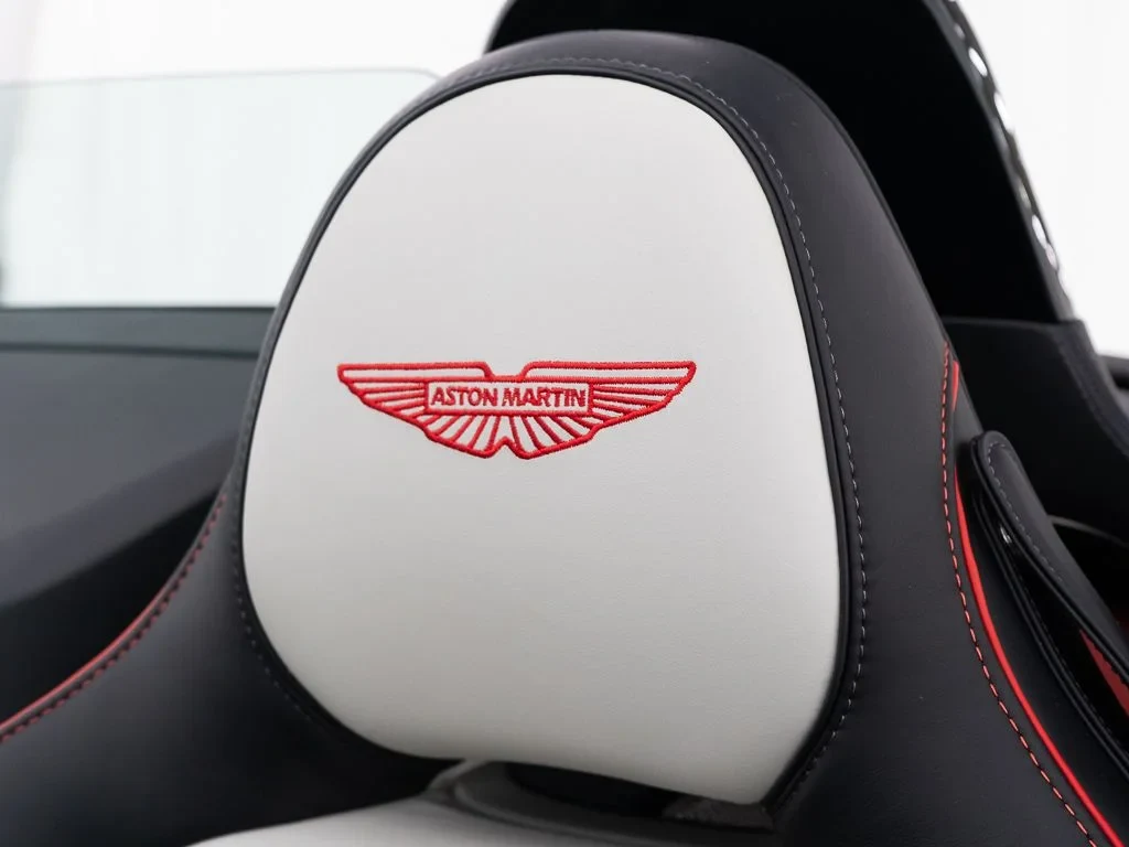 2026 Aston Martin Vantage S Roadster interior, Onyx Black / Light Argento Metallic