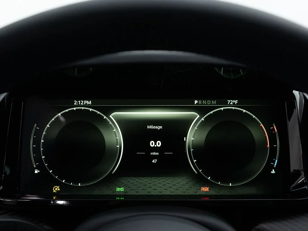 2026 Aston Martin Vantage S Roadster interior, Onyx Black / Light Argento Metallic