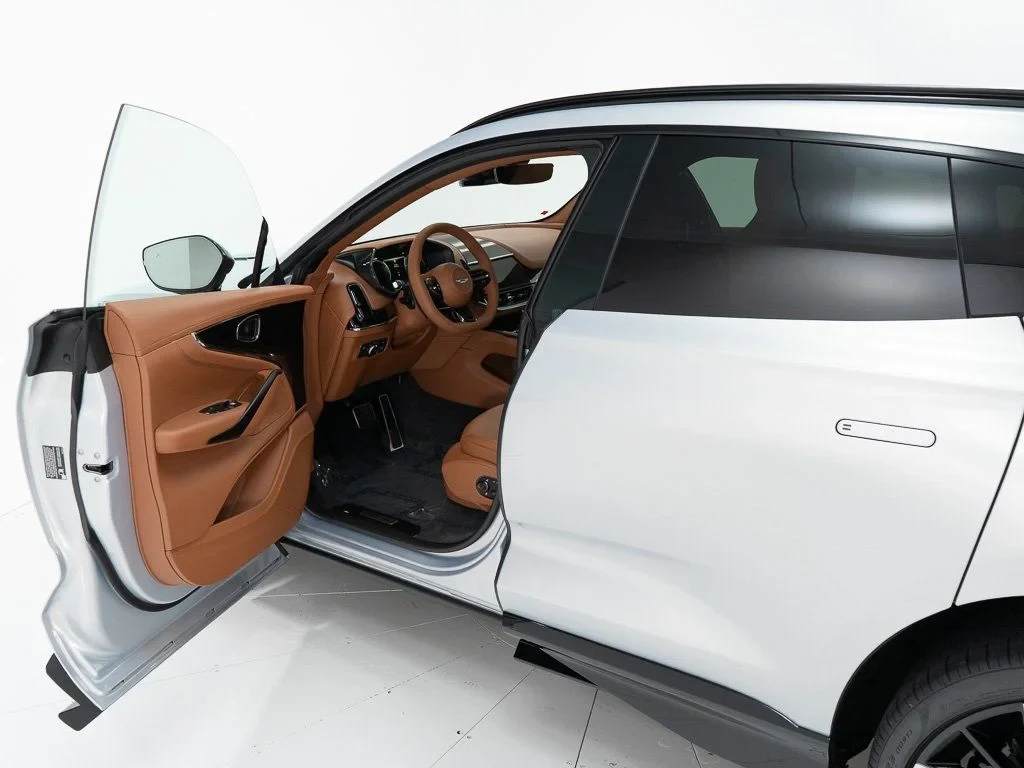2026 Aston Martin DBX 707 for sale, photo 9 of 25