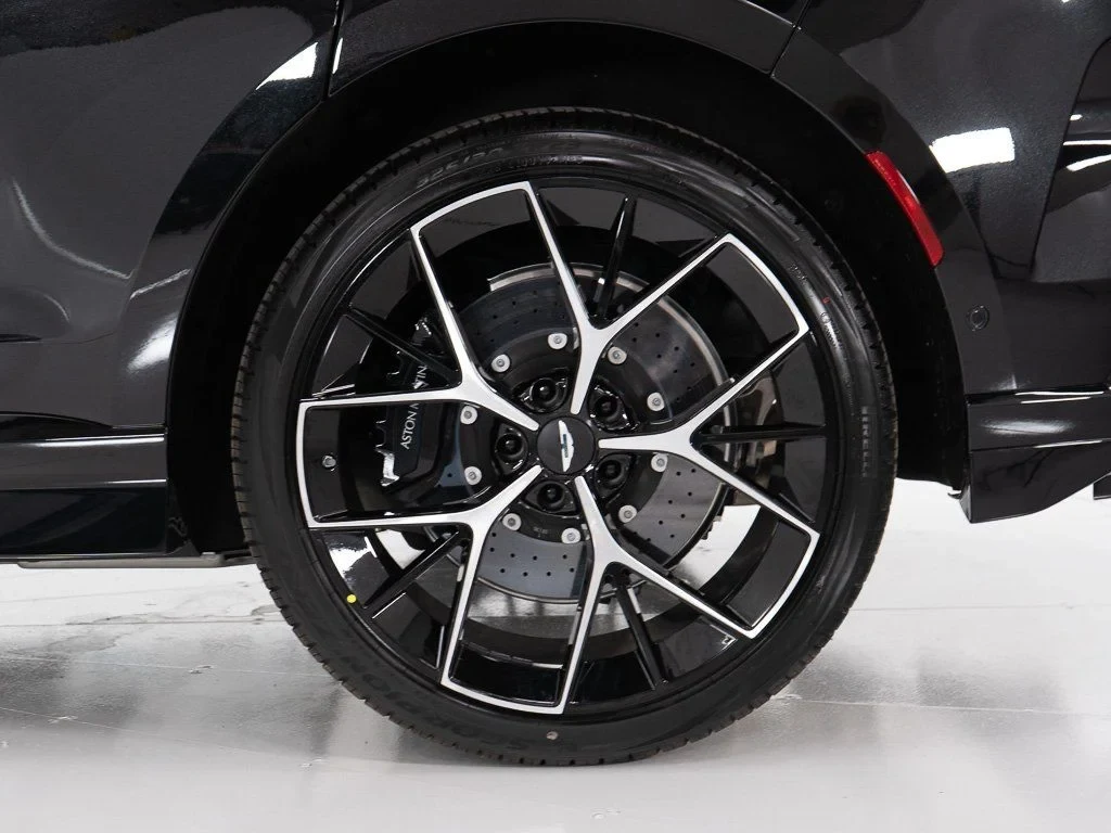 2026 Aston Martin DBX 707 wheel