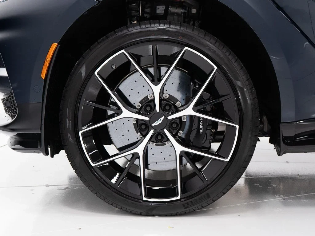 2026 Aston Martin DBX 707 wheel
