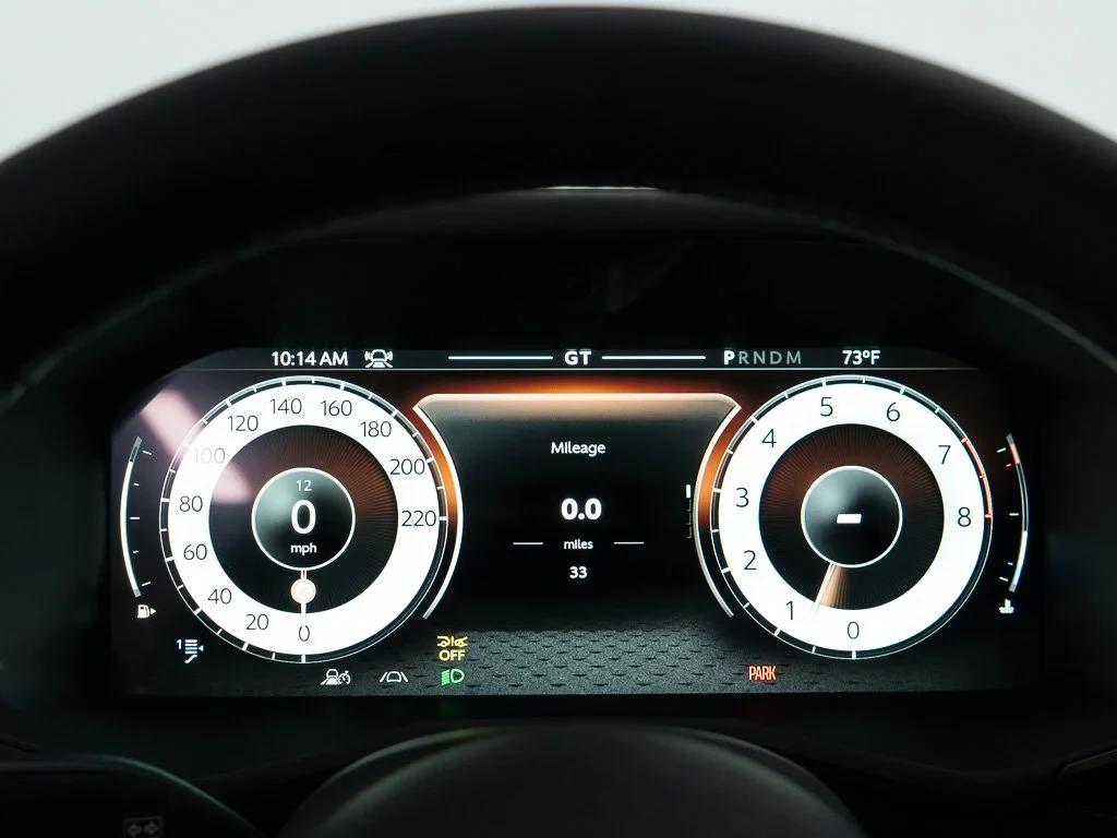 2026 Aston Martin DBX S interior, Onyx Black / Arden Green Metallic