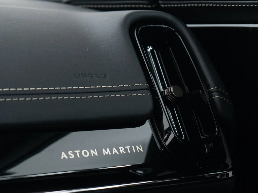 2026 Aston Martin DBX S interior, Onyx Black / Arden Green Metallic