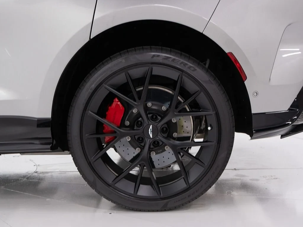 2026 Aston Martin DBX S wheel