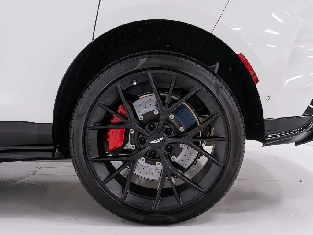 2026 Aston Martin DBX S wheel